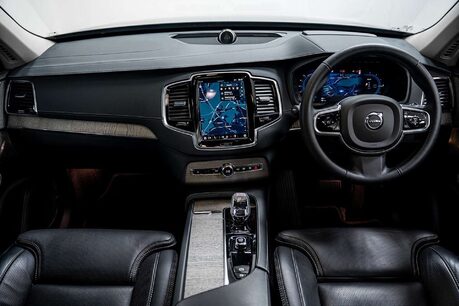 Volvo XC90 2.0h T8 Recharge 18.8kWh Ultimate Dark SUV 5dr Petrol Plug-in Hybrid Auto 4 31
