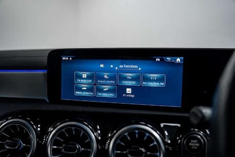 Mercedes-Benz CLA Class 2.0 CLA35h MHEV AMG (Premium Plus) Coupe 4dr Petrol Hybrid 8G-DCT 4MATIC Eu 37