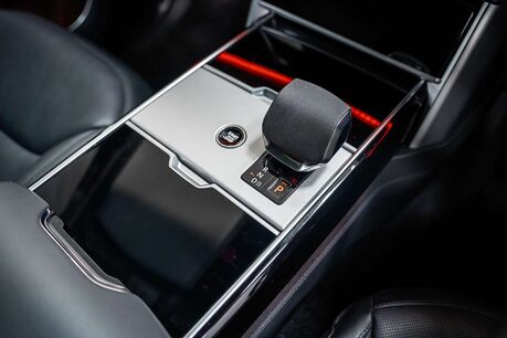 Land Rover Range Rover 3.0 D350 MHEV Autobiography SUV 5dr Diesel Auto 4WD Euro 6 (s/s) (LWB, 7Sea 35