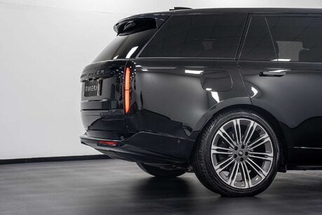 Land Rover Range Rover 3.0 D350 MHEV Autobiography SUV 5dr Diesel Auto 4WD Euro 6 (s/s) (LWB, 7Sea 17