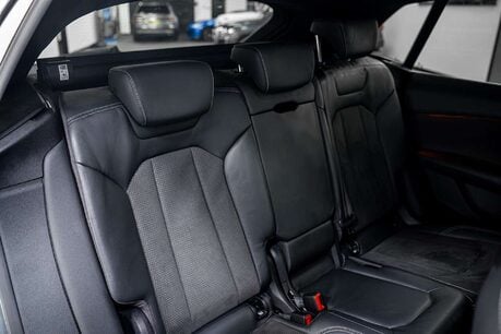 Audi Q8 3.0 TDI V6 50 S line SUV 5dr Diesel Tiptronic quattro Euro 6 (s/s) (286 ps) 19