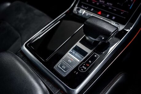 Audi Q8 3.0 TDI V6 50 S line SUV 5dr Diesel Tiptronic quattro Euro 6 (s/s) (286 ps) 34