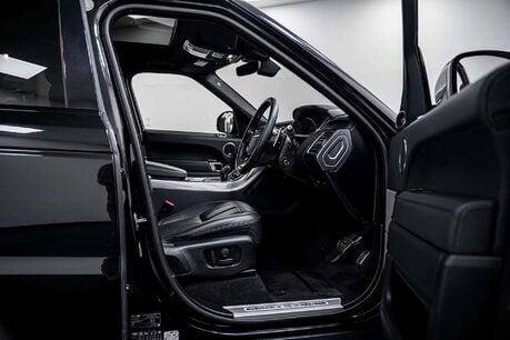 Land Rover Range Rover Sport 3.0 D300 MHEV HSE Dynamic Black SUV 5dr Diesel Auto 4WD Euro 6 (s/s) (300 p 28
