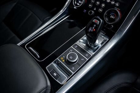 Land Rover Range Rover Sport 3.0 D300 MHEV HSE Dynamic Black SUV 5dr Diesel Auto 4WD Euro 6 (s/s) (300 p 27