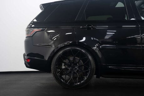 Land Rover Range Rover Sport 3.0 D300 MHEV HSE Dynamic Black SUV 5dr Diesel Auto 4WD Euro 6 (s/s) (300 p 5