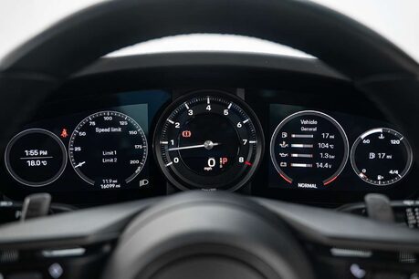 Porsche 911 3.0T 992 Carrera Coupe 2dr Petrol PDK Euro 6 (s/s) (385 ps) 36