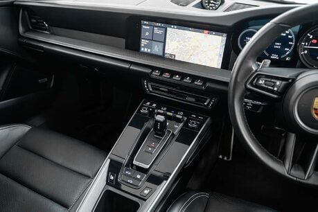 Porsche 911 3.0T 992 Carrera Coupe 2dr Petrol PDK Euro 6 (s/s) (385 ps) 28