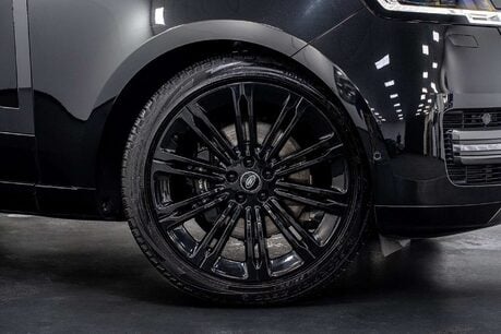 Land Rover Range Rover 3.0 P400 MHEV HSE SUV 5dr Petrol Auto 4WD Euro 6 (s/s) (400 ps) 4