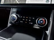 Land Rover Range Rover 3.0 P400 MHEV HSE SUV 5dr Petrol Auto 4WD Euro 6 (s/s) (400 ps) 33