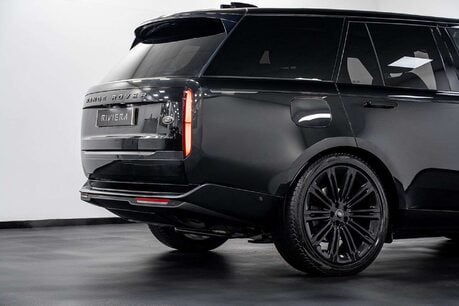 Land Rover Range Rover 3.0 P400 MHEV HSE SUV 5dr Petrol Auto 4WD Euro 6 (s/s) (400 ps) 17