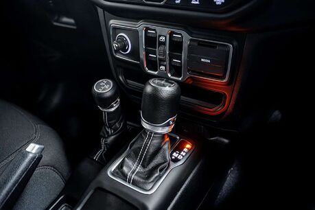 Jeep Wrangler 2.0 GME Sahara SUV 4dr Petrol Auto 4WD Euro 6 (s/s) (272 ps) 31