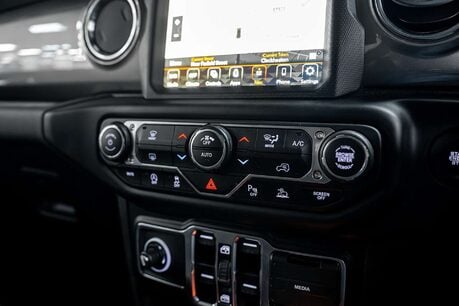 Jeep Wrangler 2.0 GME Sahara SUV 4dr Petrol Auto 4WD Euro 6 (s/s) (272 ps) 33