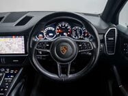 Porsche Cayenne 3.0T V6 GPF SUV 5dr Petrol TiptronicS 4WD Euro 6 (s/s) (340 ps) 33