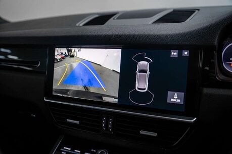 Porsche Cayenne 3.0T V6 GPF SUV 5dr Petrol TiptronicS 4WD Euro 6 (s/s) (340 ps) 37