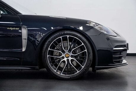 Porsche Panamera 2.9 V6 E-Hybrid 17.9kWh 4 Platinum Edition Sport Turismo 5dr Petrol Plug-in 14