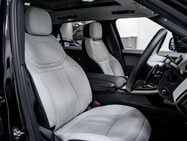 Land Rover Range Rover Sport 3.0 P460e 38.2kWh Dynamic SE SUV 5dr Petrol Plug-in Hybrid Auto 4WD Euro 6 3