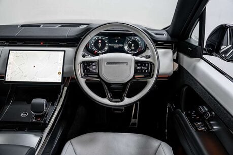 Land Rover Range Rover Sport 3.0 P460e 38.2kWh Dynamic SE SUV 5dr Petrol Plug-in Hybrid Auto 4WD Euro 6 31