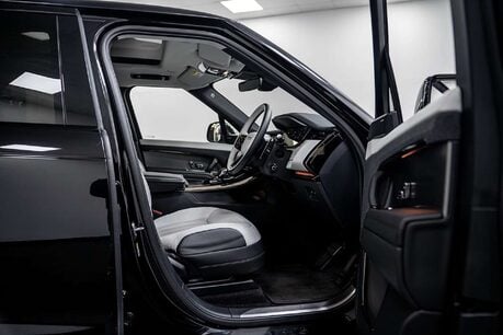 Land Rover Range Rover Sport 3.0 P460e 38.2kWh Dynamic SE SUV 5dr Petrol Plug-in Hybrid Auto 4WD Euro 6 28