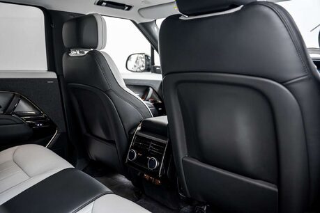 Land Rover Range Rover Sport 3.0 P460e 38.2kWh Dynamic SE SUV 5dr Petrol Plug-in Hybrid Auto 4WD Euro 6 22