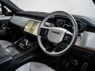 Land Rover Range Rover Sport 3.0 P460e 38.2kWh Dynamic SE SUV 5dr Petrol Plug-in Hybrid Auto 4WD Euro 6 2