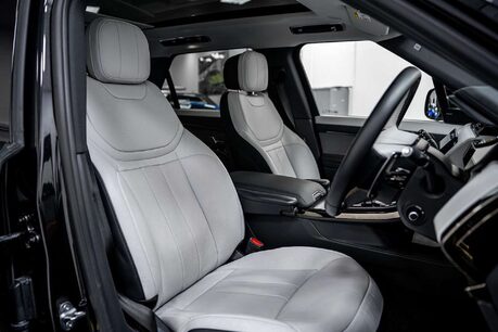 Land Rover Range Rover Sport 3.0 P460e 38.2kWh Dynamic SE SUV 5dr Petrol Plug-in Hybrid Auto 4WD Euro 6 3