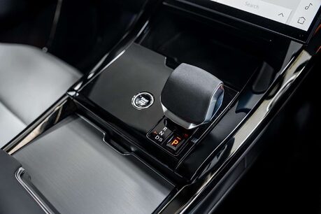 Land Rover Range Rover Sport 3.0 P460e 38.2kWh Dynamic SE SUV 5dr Petrol Plug-in Hybrid Auto 4WD Euro 6 34