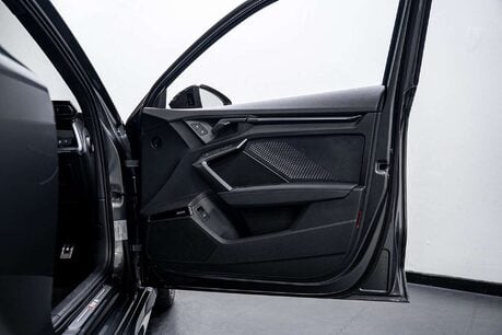 Audi RS3 2.5 TFSI Carbon Vorsprung Saloon 4dr Petrol S Tronic quattro Euro 6 (s/s) ( 23