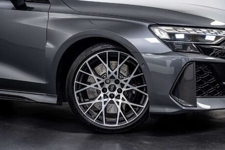 Audi RS3 2.5 TFSI Carbon Vorsprung Saloon 4dr Petrol S Tronic quattro Euro 6 (s/s) ( 4