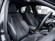 Audi RS3 2.5 TFSI Carbon Vorsprung Saloon 4dr Petrol S Tronic quattro Euro 6 (s/s) ( 3