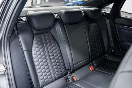 Audi RS3 2.5 TFSI Carbon Vorsprung Saloon 4dr Petrol S Tronic quattro Euro 6 (s/s) ( 19