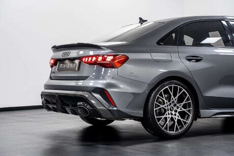 Audi RS3 2.5 TFSI Carbon Vorsprung Saloon 4dr Petrol S Tronic quattro Euro 6 (s/s) ( 17