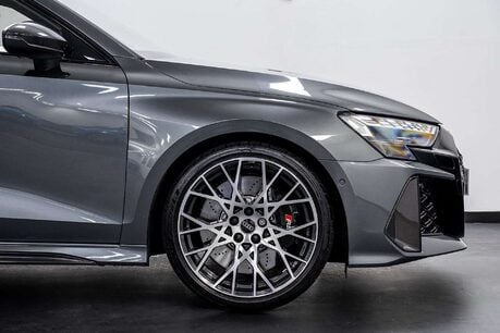 Audi RS3 2.5 TFSI Carbon Vorsprung Saloon 4dr Petrol S Tronic quattro Euro 6 (s/s) ( 15