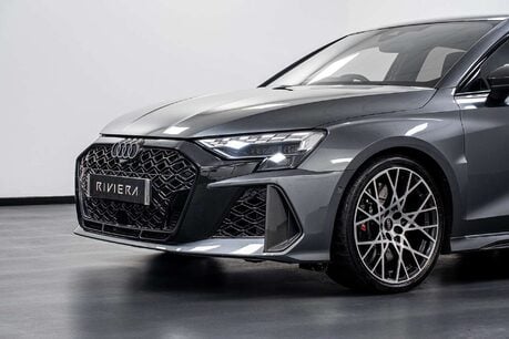 Audi RS3 2.5 TFSI Carbon Vorsprung Saloon 4dr Petrol S Tronic quattro Euro 6 (s/s) ( 12