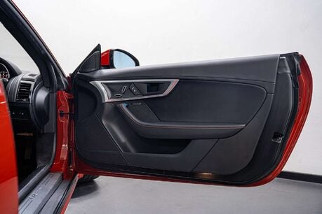 Jaguar F-Type 2.0i GPF R-Dynamic Coupe 2dr Petrol Auto Euro 6 18