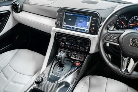 Nissan GT-R Premium Edition 3.8 2dr Coupe Semi Auto Petrol 32