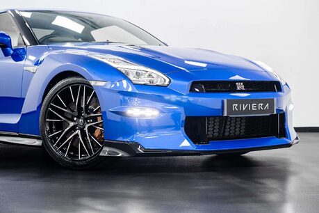 Nissan GT-R Premium Edition 3.8 2dr Coupe Semi Auto Petrol 6