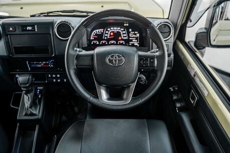 Toyota Land Cruiser 70 Series LC76 2.8 5dr SUV AUTOMATIC DIESEL 31