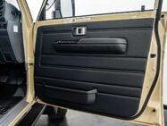 Toyota Land Cruiser 70 Series LC76 2.8 5dr SUV AUTOMATIC DIESEL 25