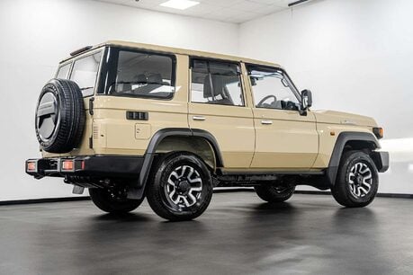 Toyota Land Cruiser 70 Series LC76 2.8 5dr SUV AUTOMATIC DIESEL 19