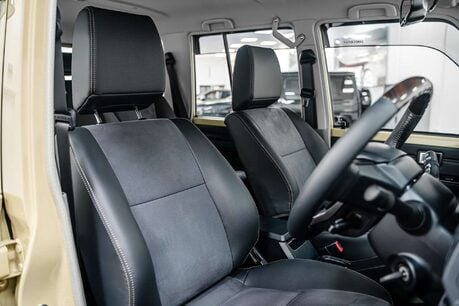 Toyota Land Cruiser 70 Series LC76 2.8 5dr SUV AUTOMATIC DIESEL 3