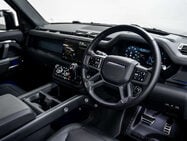 Land Rover Defender 3.0 Defender X-Dynamic HSE D MHEV A 4WD 3dr 2