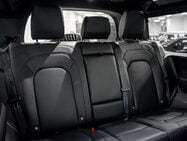 Land Rover Defender 3.0 Defender X-Dynamic HSE D MHEV A 4WD 3dr 25