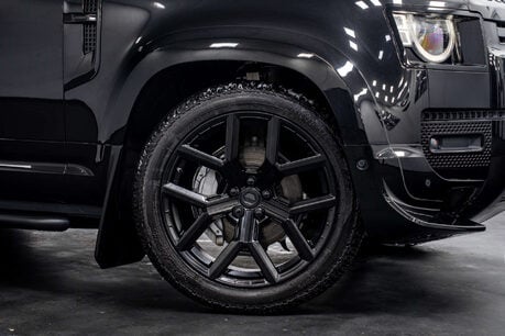 Land Rover Defender 3.0 Defender X-Dynamic HSE D MHEV A 4WD 3dr 4