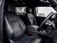 Land Rover Defender 3.0 Defender X-Dynamic HSE D MHEV A 4WD 3dr 3