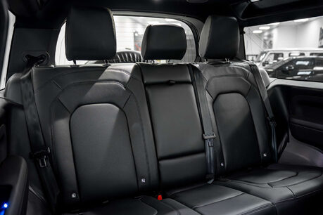 Land Rover Defender 3.0 D350 MHEV X-Dynamic HSE SUV 3dr Diesel Auto 4WD Euro 6 (s/s) (350 ps) 25
