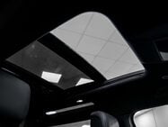 Land Rover Defender 3.0 D350 MHEV X-Dynamic HSE SUV 3dr Diesel Auto 4WD Euro 6 (s/s) (350 ps) 37