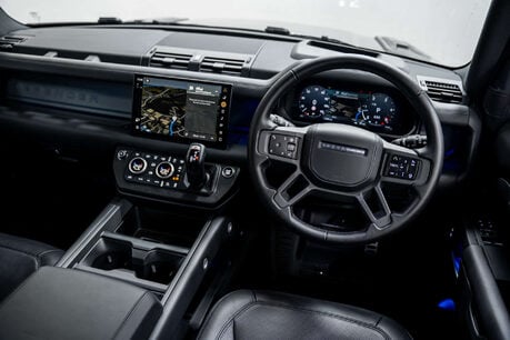 Land Rover Defender 3.0 Defender X-Dynamic HSE D MHEV A 4WD 3dr 26