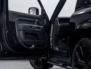 Land Rover Defender 3.0 D350 MHEV X-Dynamic HSE SUV 3dr Diesel Auto 4WD Euro 6 (s/s) (350 ps) 6