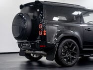 Land Rover Defender 3.0 Defender X-Dynamic HSE D MHEV A 4WD 3dr 17
