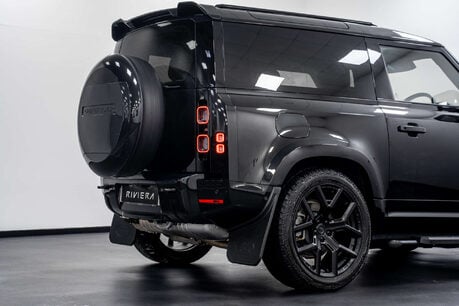 Land Rover Defender 3.0 Defender X-Dynamic HSE D MHEV A 4WD 3dr 17